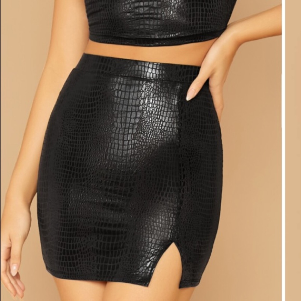 Size S alligator skin skirt from shein!